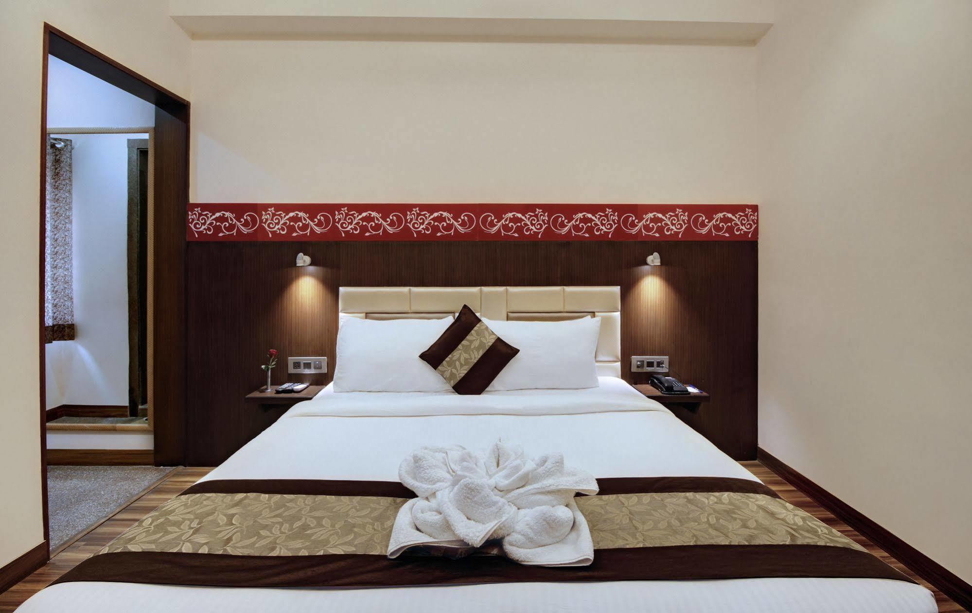 รุทรา วิลาส Hotel อัครา ภายนอก รูปภาพ