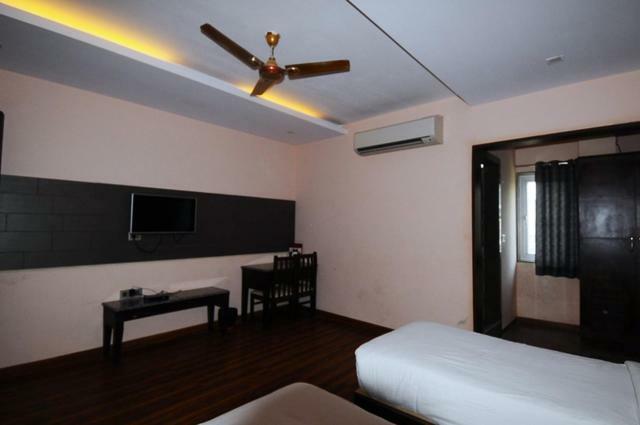 รุทรา วิลาส Hotel อัครา ภายนอก รูปภาพ